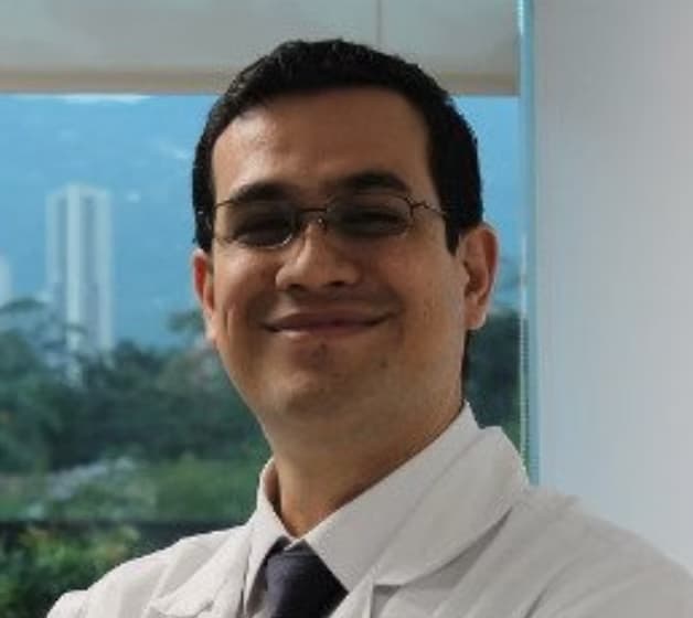 Dr. Samuel Carmona